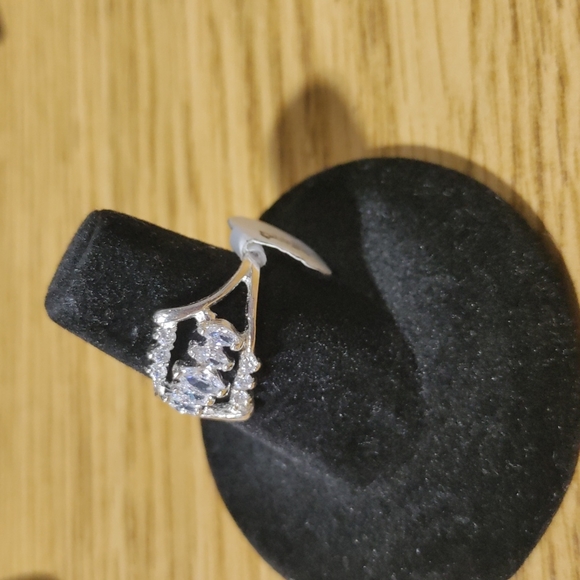 Marquise Cut Gemstones Ring CZ SS 925 - Picture 3 of 6